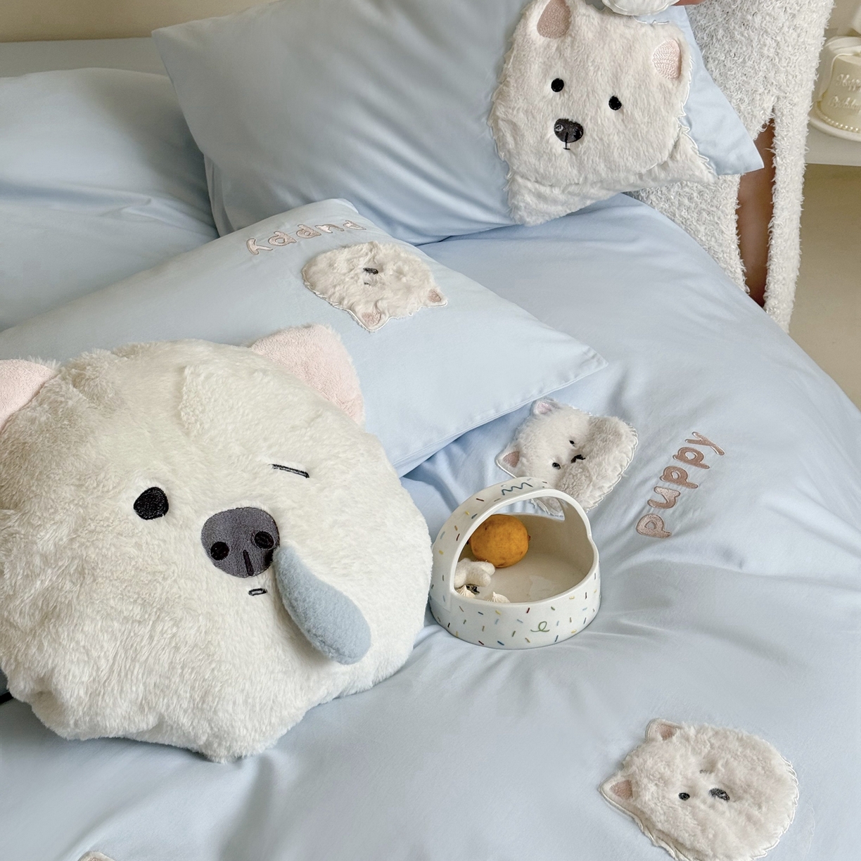 91家纺网 家纺一手货源 找家纺 鹿班家居 2025年新款秋冬款100S全棉纯棉磨毛贴布绣系列四件套-奶油大白（标准会员-20元） 奶油大白-蓝色