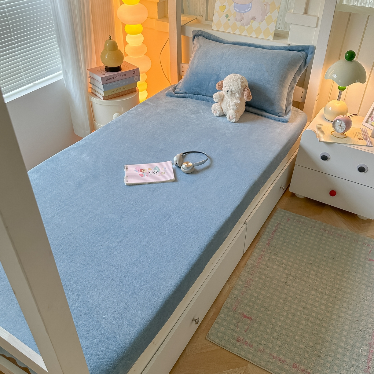 91家纺网 家纺一手货源 找家纺 多乐家纺 2025新款高克重牛奶绒学生床床笠 绒-黛蓝