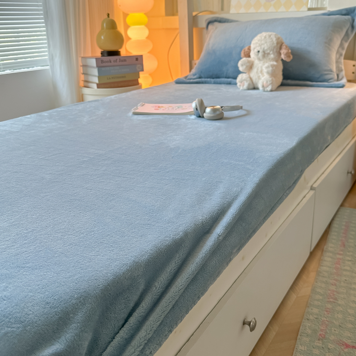 91家纺网 家纺一手货源 找家纺 多乐家纺 2025新款高克重牛奶绒学生床床笠 绒-黛蓝