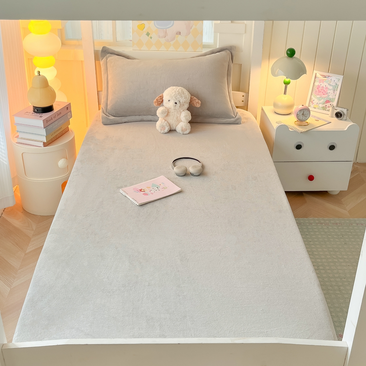 91家纺网 家纺一手货源 找家纺 多乐家纺 2025新款高克重牛奶绒学生床床笠 绒-绅士灰