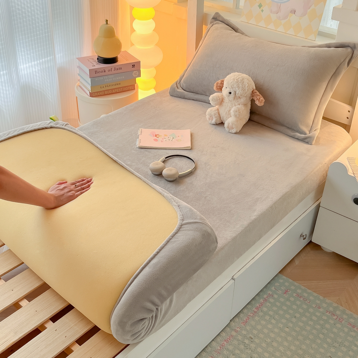 91家纺网 家纺一手货源 找家纺 多乐家纺 2025新款高克重牛奶绒学生床床笠 绒-绅士灰