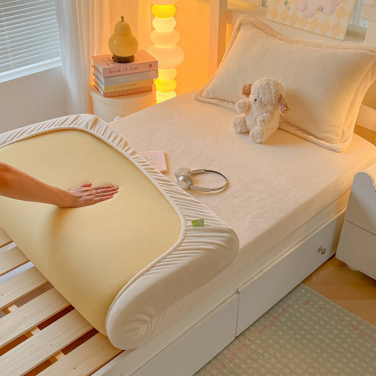 91家纺网 家纺一手货源 找家纺 多乐家纺 2025新款高克重牛奶绒学生床床笠 绒-奶白