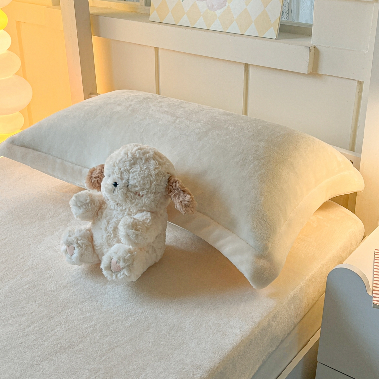 91家纺网 家纺一手货源 找家纺 多乐家纺 2025新款高克重牛奶绒学生床床笠 绒-奶白