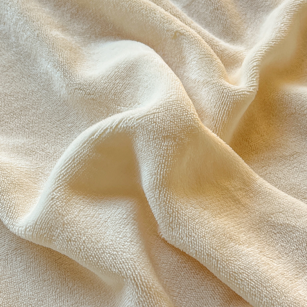 91家纺网 家纺一手货源 找家纺 多乐家纺 2025新款高克重牛奶绒学生床床笠 绒-奶白