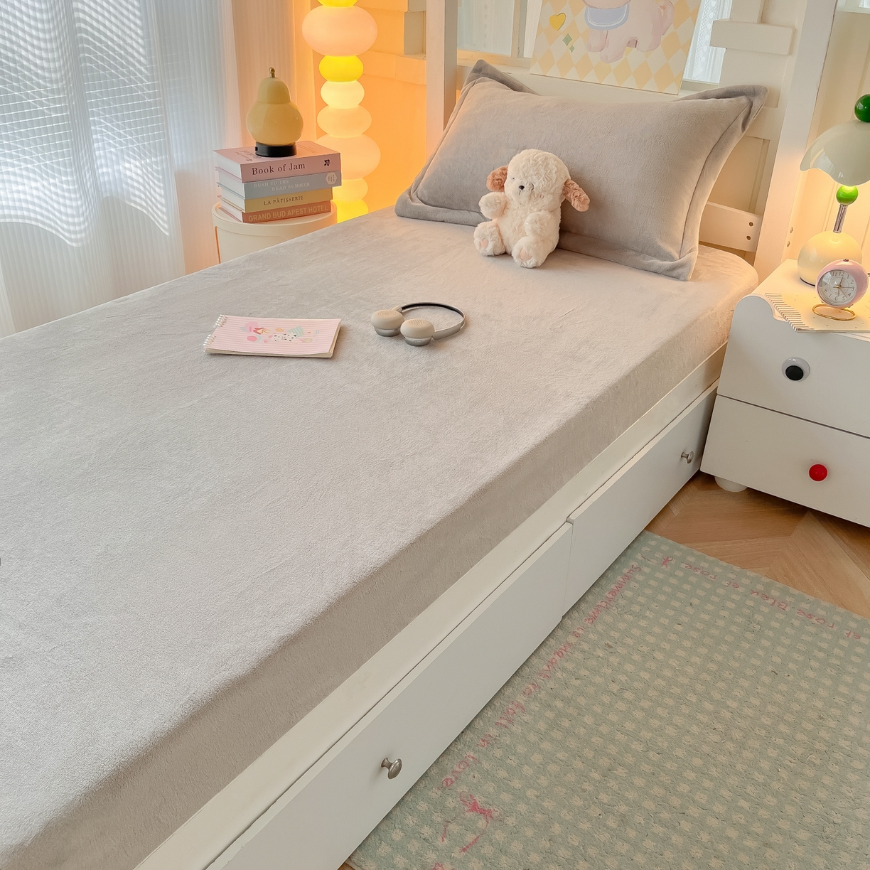 91家纺网 家纺一手货源 找家纺 多乐家纺 2025新款高克重牛奶绒学生床床笠 绒-绅士灰