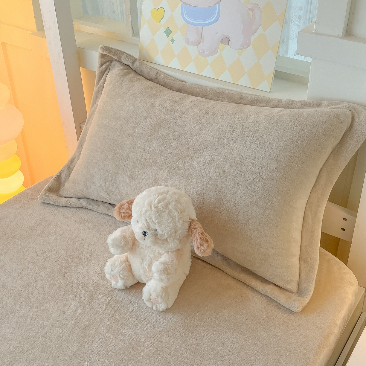 91家纺网 家纺一手货源 找家纺 多乐家纺 2025新款高克重牛奶绒学生床床笠 绒-卡其