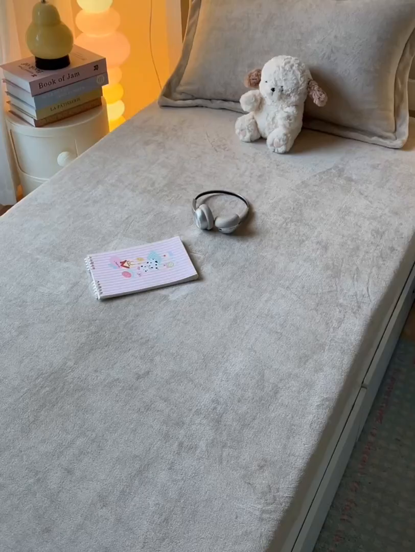 91家纺网 家纺一手货源 找家纺 多乐家纺 2025新款高克重牛奶绒学生床床笠 绒-卡其