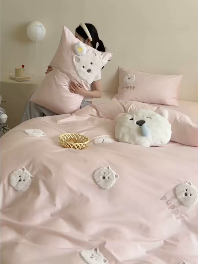 91家纺网 家纺一手货源 找家纺 （总）鹿班家居 2025年新款秋冬款100S全棉纯棉磨毛贴布绣系列四件套-奶油大白（标准会员-20元）