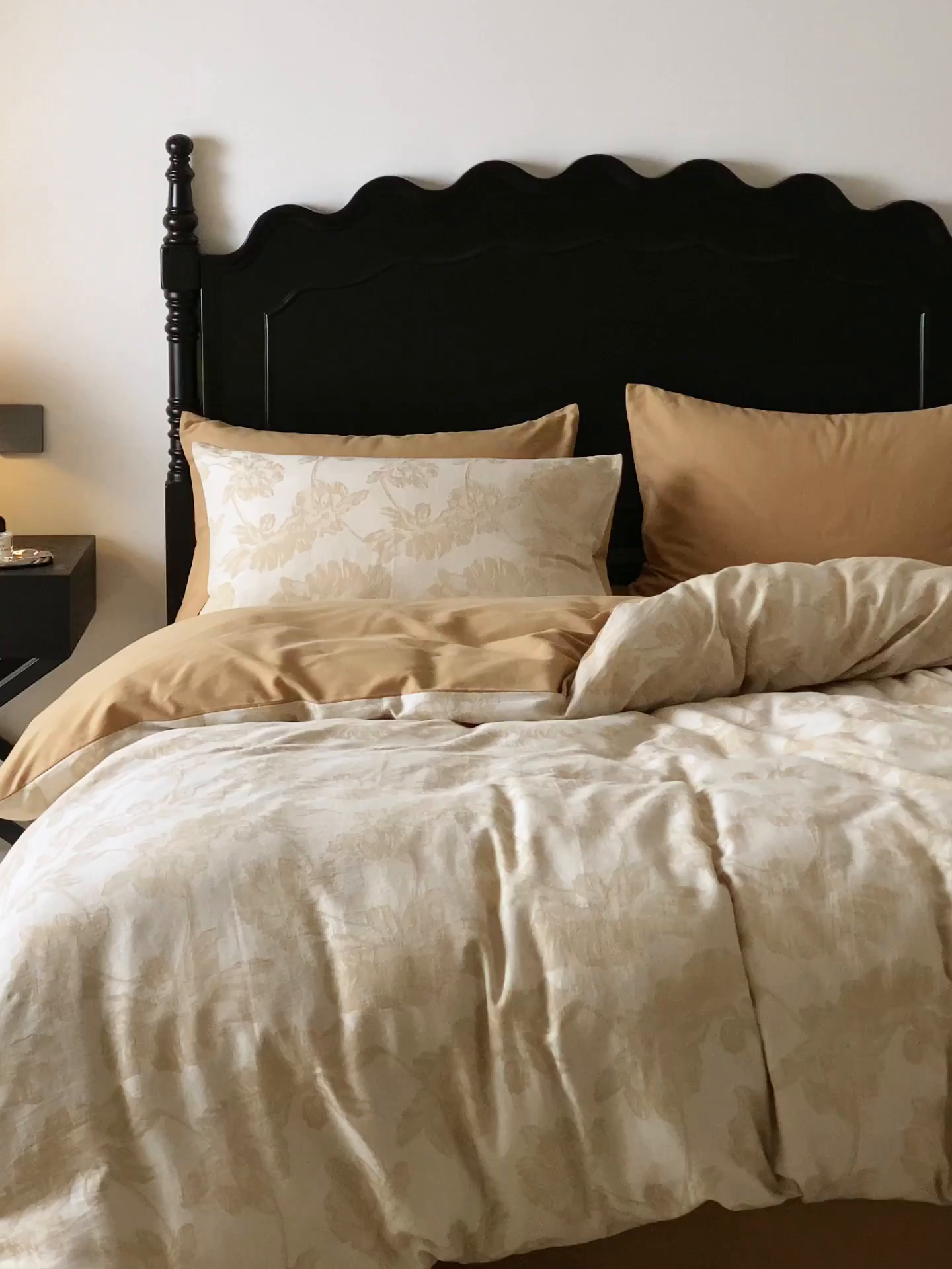 91家纺网 家纺一手货源 找家纺 （总）禾时 2025新款全棉色织提花四件套-等风来