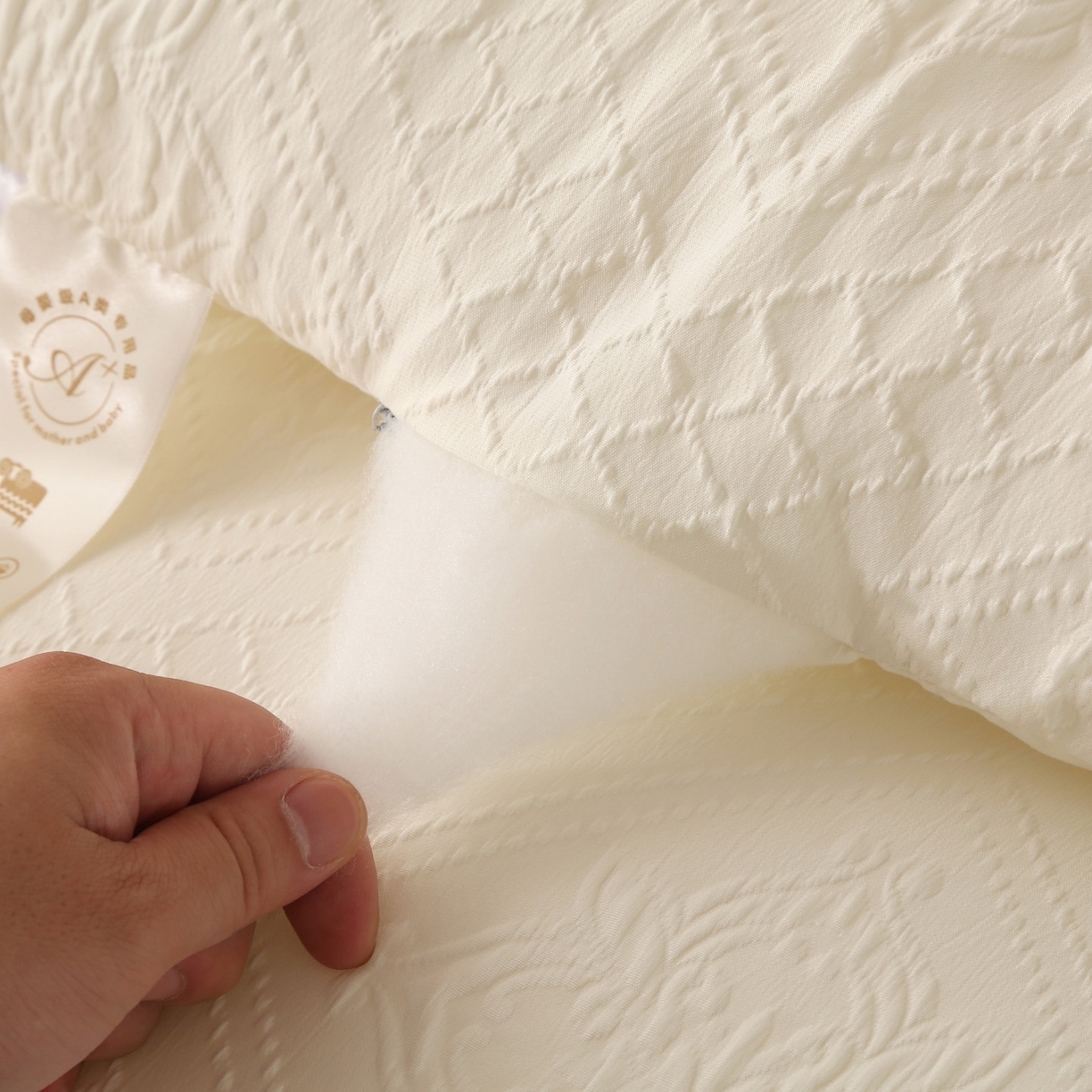 91家纺网 家纺一手货源 找家纺 首爱家纺 2025新款A类针织提花进口羊毛子母被被子被芯 针织提花-米白