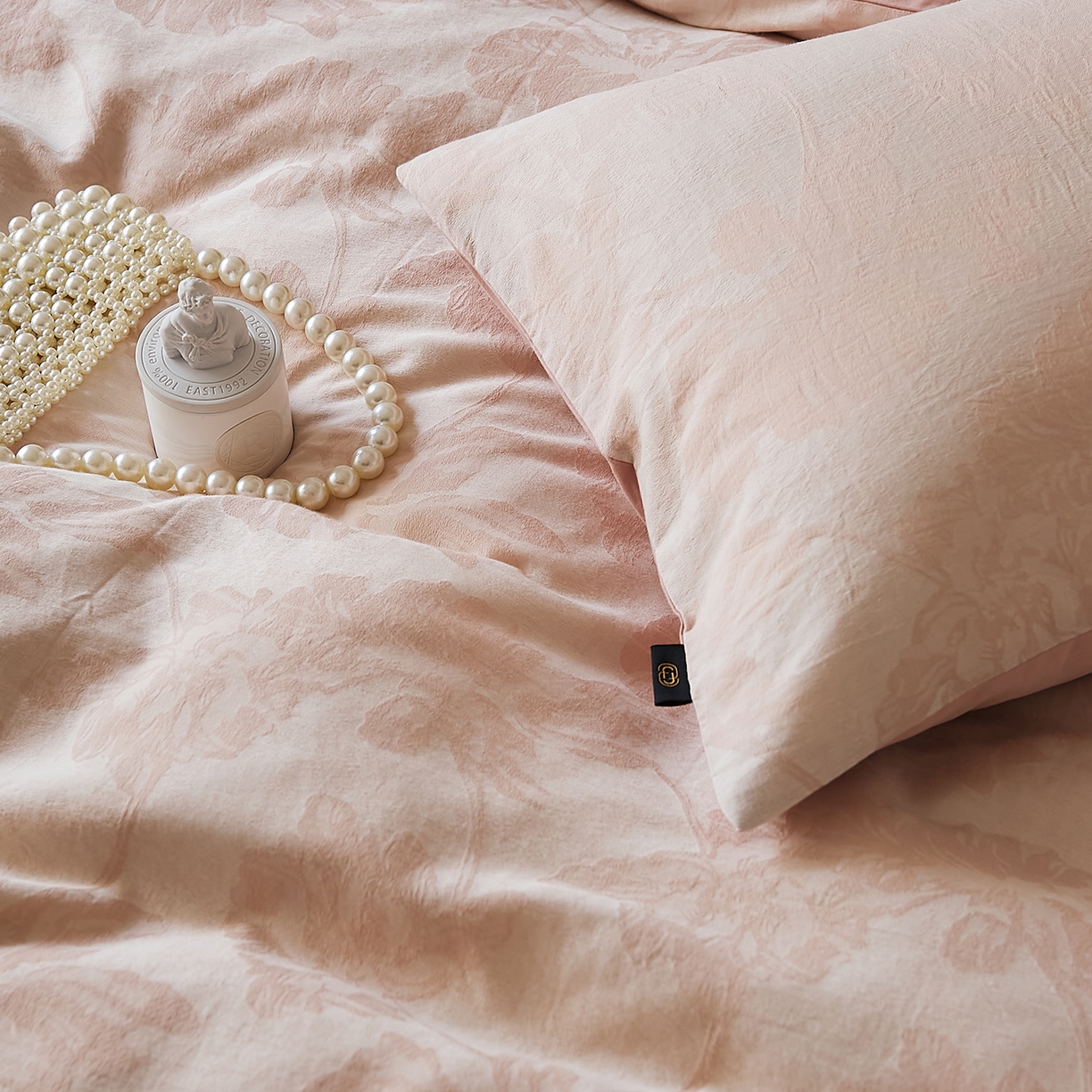 91家纺网 家纺一手货源 找家纺 禾时 2025新款全棉色织提花四件套-等风来 等风来-雾粉