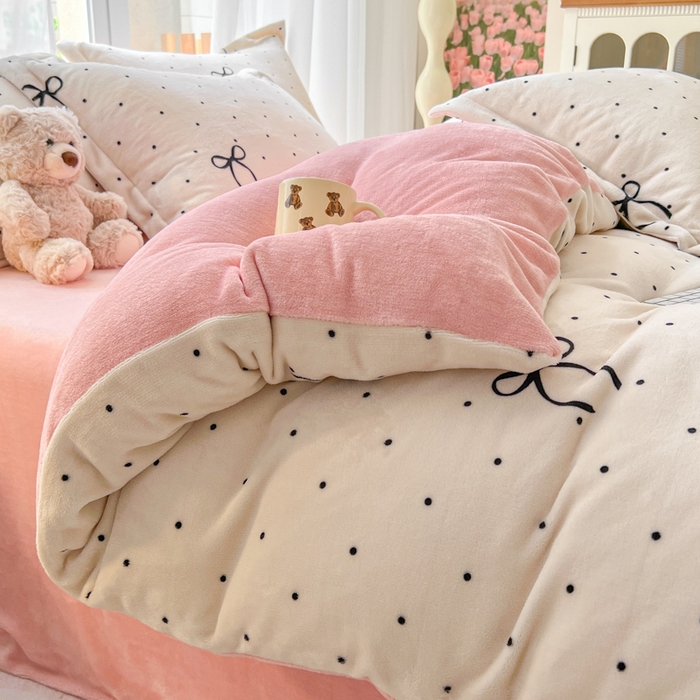 91家纺网 家纺一手货源 找家纺 （总）妖妖家纺 2025新款高克重200克牛奶绒印花四件套