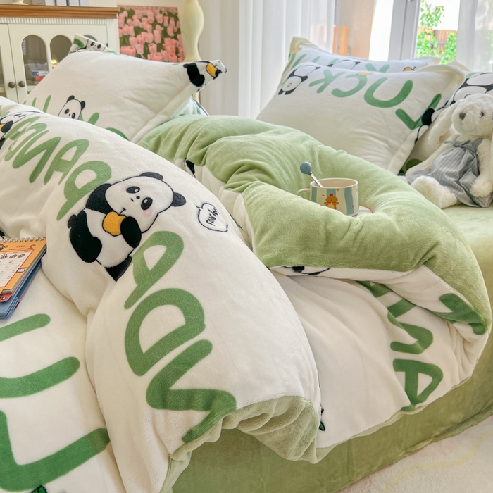 91家纺网 家纺一手货源 找家纺 妖妖家纺 2025新款高克重200克牛奶绒印花四件套 幸运国宝