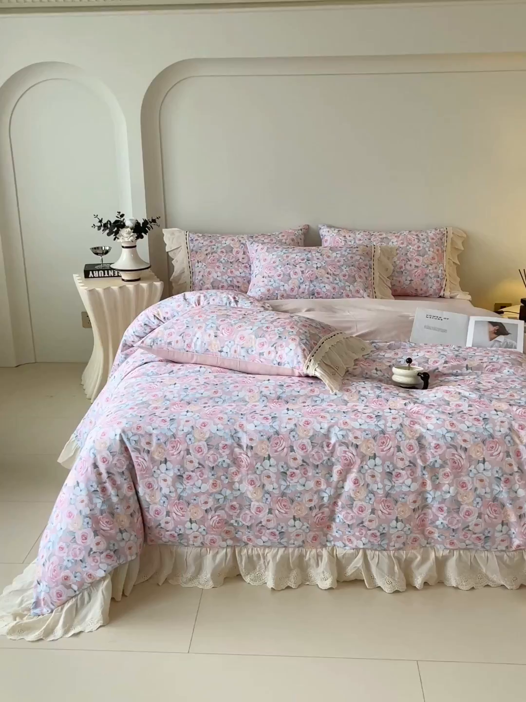 91家纺网 家纺一手货源 找家纺 梧桐树 2025新款全棉印花四件套系列-花边款 H01露娜-粉