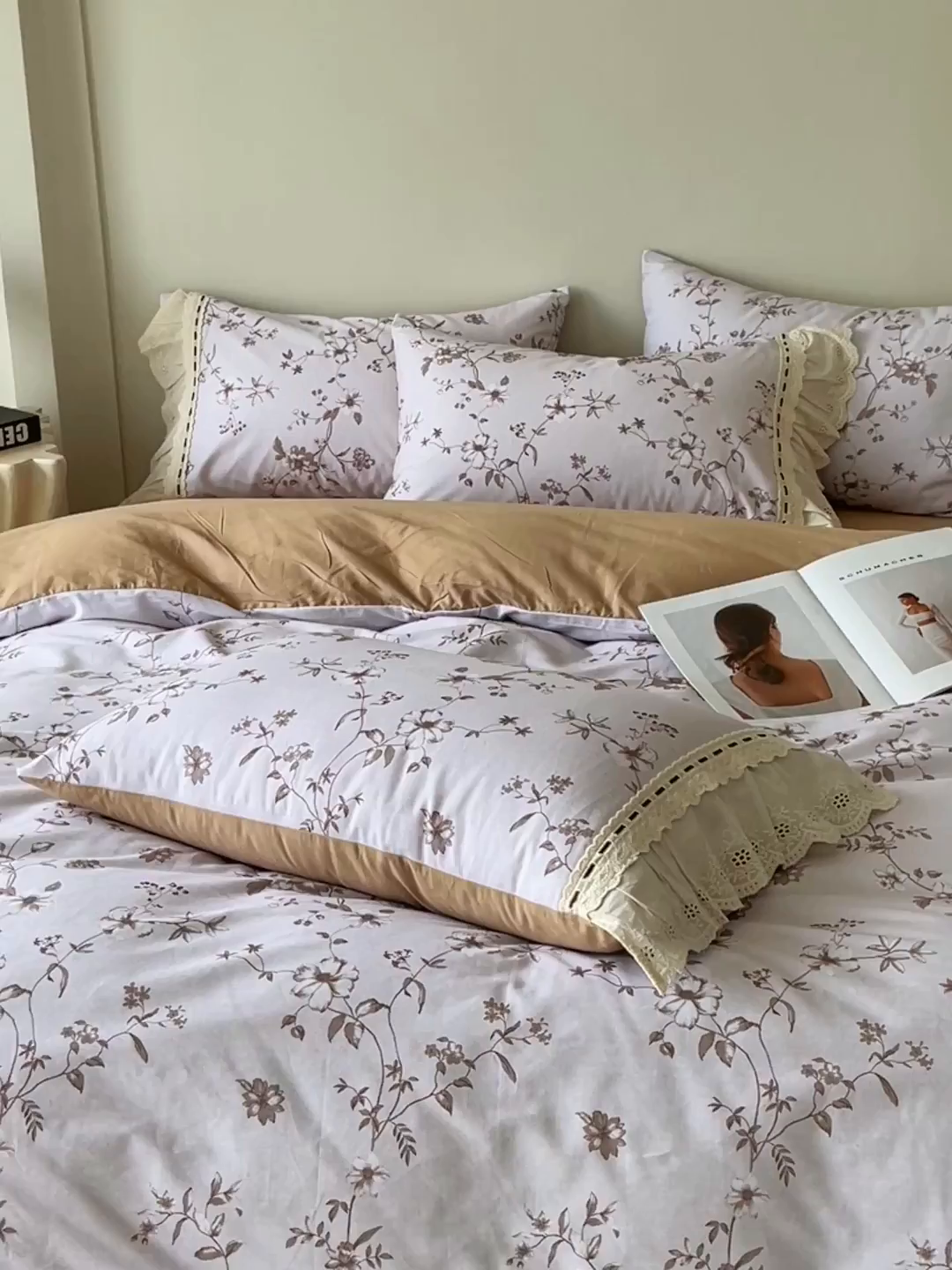 91家纺网 家纺一手货源 找家纺 梧桐树 2025新款全棉印花四件套系列-花边款 H10半岛花茶-棕