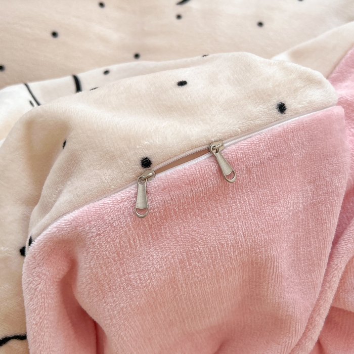 91家纺网 家纺一手货源 找家纺 妖妖家纺 2025新款高克重200克牛奶绒印花四件套 波点萌蝶