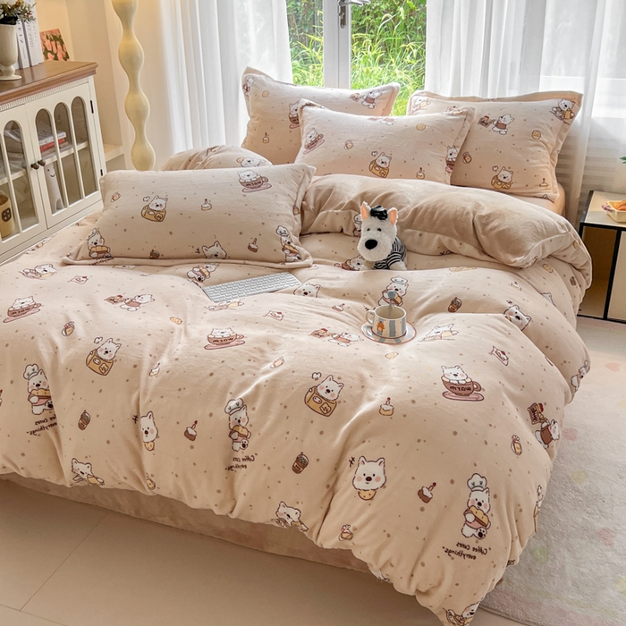 91家纺网 家纺一手货源 找家纺 妖妖家纺 2025新款高克重200克牛奶绒印花四件套 放松小狗