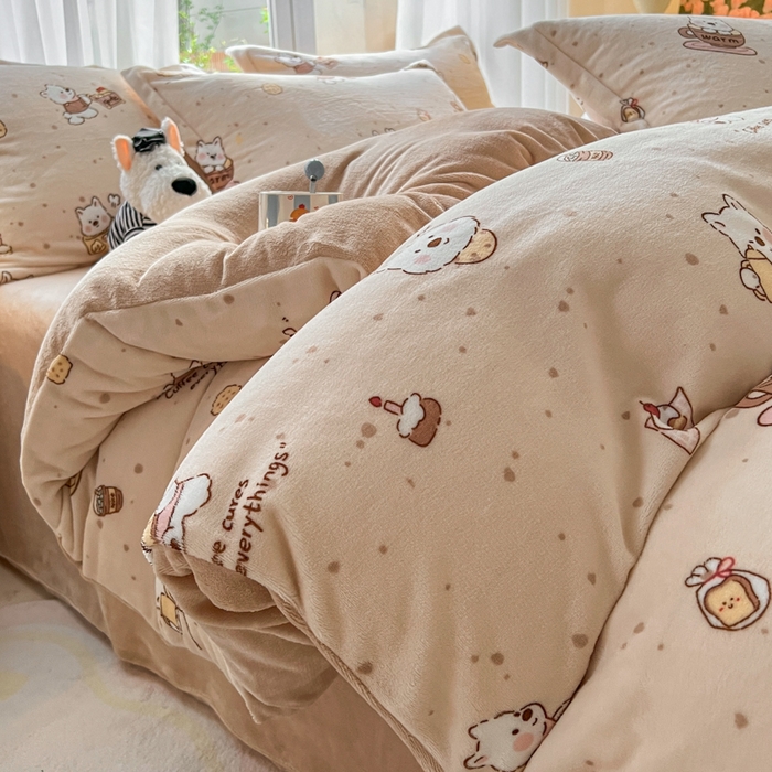 91家纺网 家纺一手货源 找家纺 妖妖家纺 2025新款高克重200克牛奶绒印花四件套 放松小狗