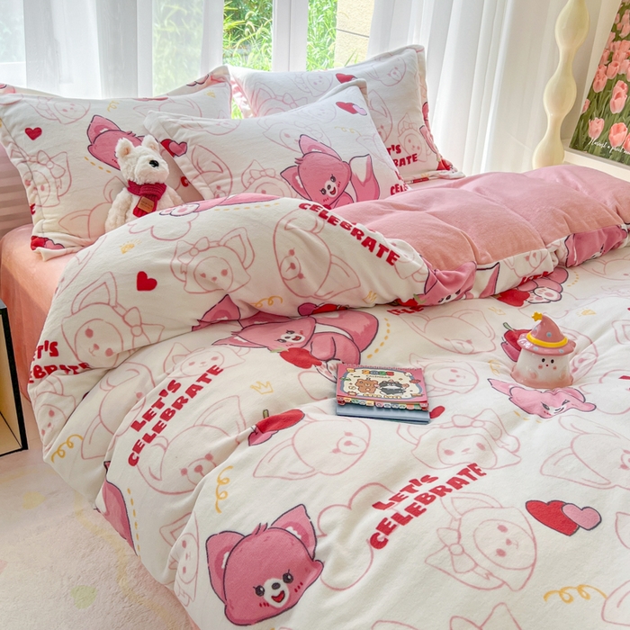 91家纺网 家纺一手货源 找家纺 妖妖家纺 2025新款高克重200克牛奶绒印花四件套 狐吻甜果