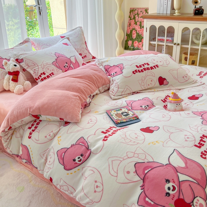 91家纺网 家纺一手货源 找家纺 妖妖家纺 2025新款高克重200克牛奶绒印花四件套 狐吻甜果