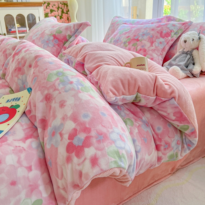 妖妖家纺 2025新款高克重200克牛奶绒印花四件套 花轻语