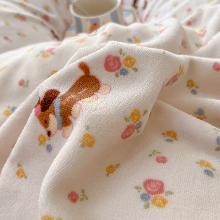 91家纺网 家纺一手货源 找家纺 妖妖家纺 2025新款高克重200克牛奶绒印花四件套 萌宠花笺