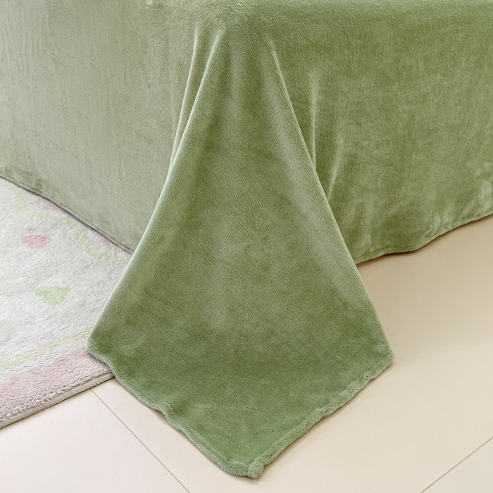 91家纺网 家纺一手货源 找家纺 妖妖家纺 2025新款高克重200克牛奶绒印花四件套 萌瞳汉堡