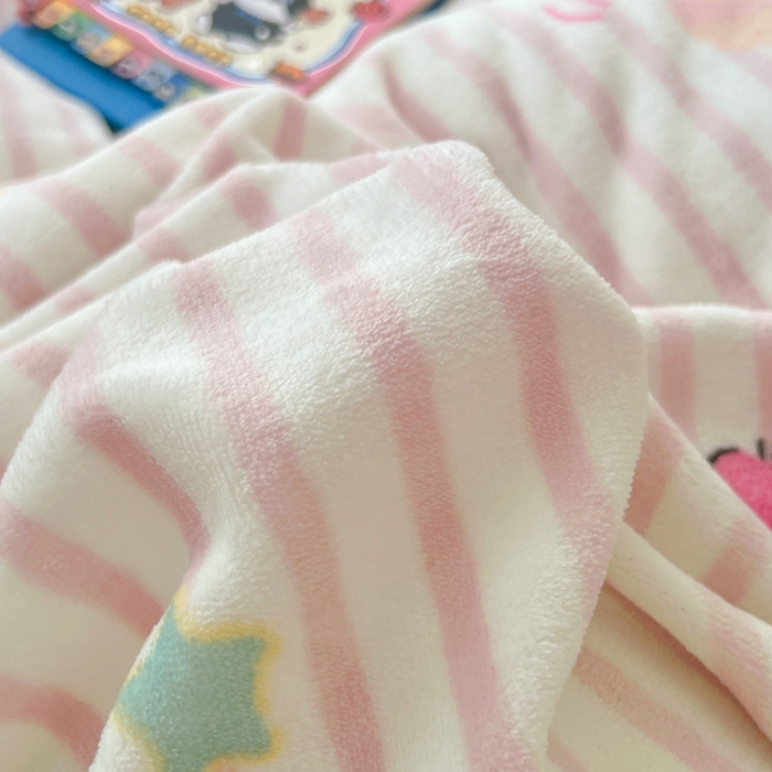 91家纺网 家纺一手货源 找家纺 妖妖家纺 2025新款高克重200克牛奶绒印花四件套 萌瞳汉堡