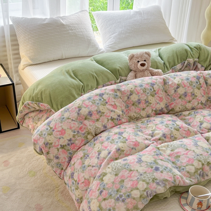 91家纺网 家纺一手货源 找家纺 妖妖家纺 2025新款高克重200克牛奶绒印花四件套 蔷薇漫舞