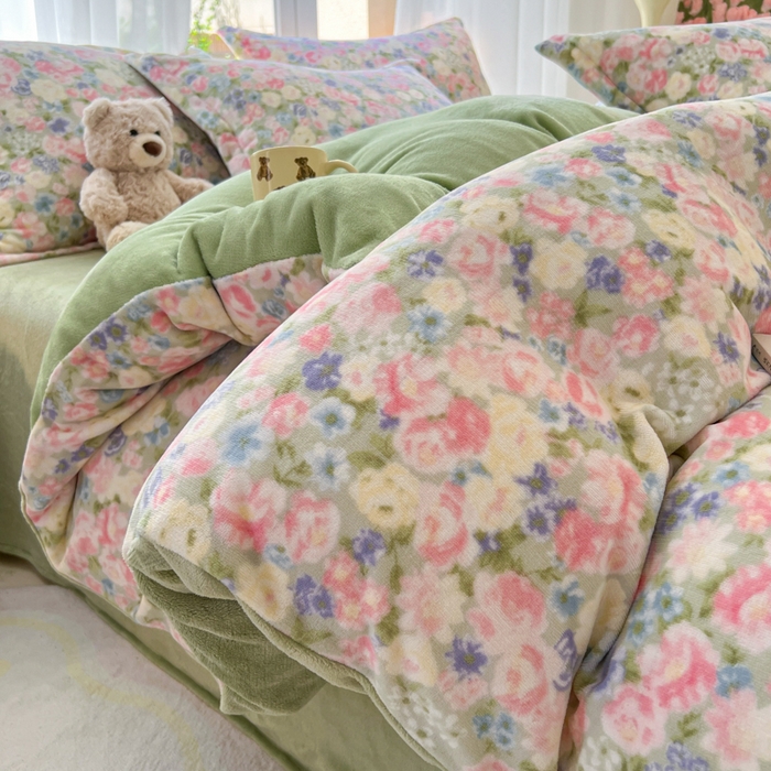 91家纺网 家纺一手货源 找家纺 妖妖家纺 2025新款高克重200克牛奶绒印花四件套 蔷薇漫舞