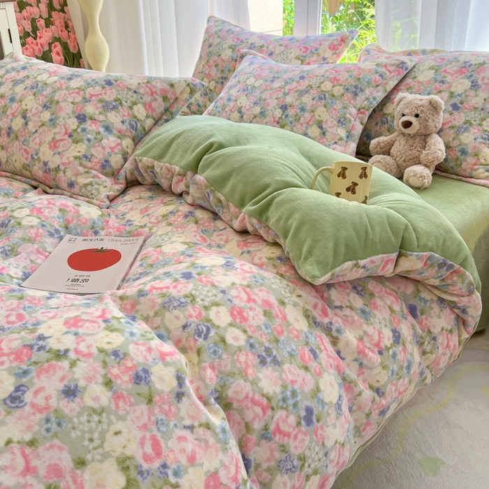 91家纺网 家纺一手货源 找家纺 妖妖家纺 2025新款高克重200克牛奶绒印花四件套 蔷薇漫舞