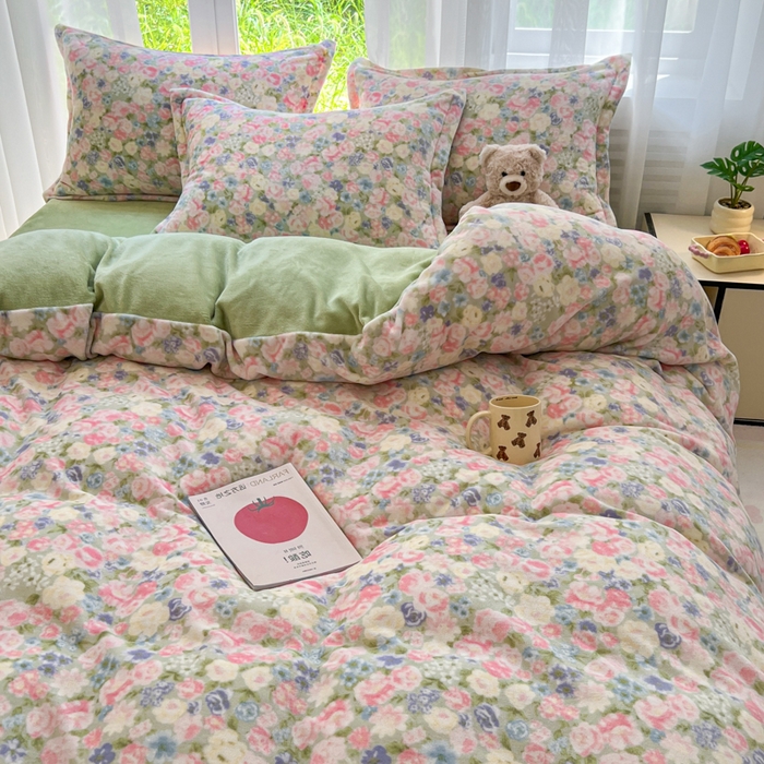 91家纺网 家纺一手货源 找家纺 妖妖家纺 2025新款高克重200克牛奶绒印花四件套 蔷薇漫舞