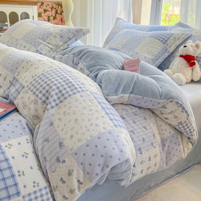 妖妖家纺 2025新款高克重200克牛奶绒印花四件套 清新花田