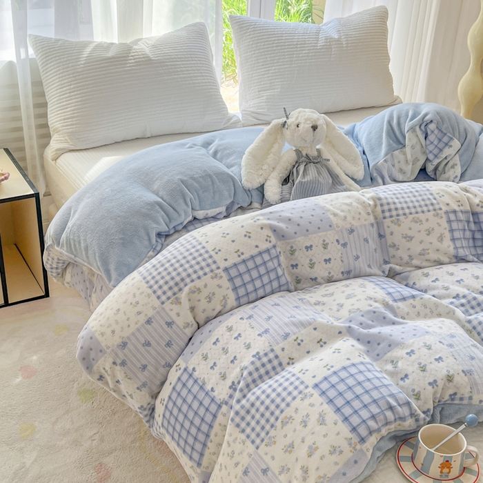 91家纺网 家纺一手货源 找家纺 妖妖家纺 2025新款高克重200克牛奶绒印花四件套 清新花田