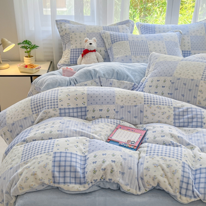 91家纺网 家纺一手货源 找家纺 妖妖家纺 2025新款高克重200克牛奶绒印花四件套 清新花田