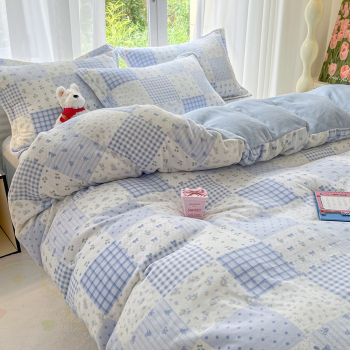 91家纺网 家纺一手货源 找家纺 妖妖家纺 2025新款高克重200克牛奶绒印花四件套 清新花田