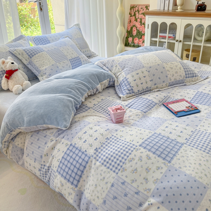 91家纺网 家纺一手货源 找家纺 妖妖家纺 2025新款高克重200克牛奶绒印花四件套 清新花田