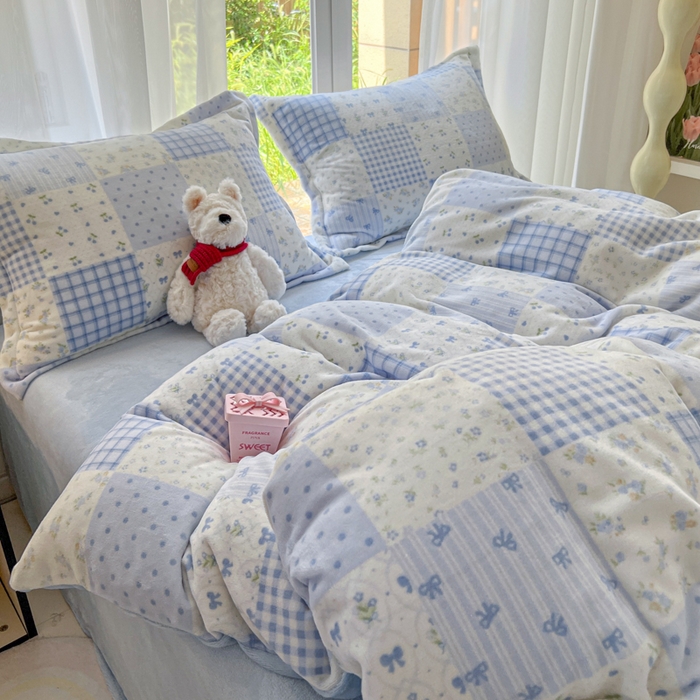 91家纺网 家纺一手货源 找家纺 妖妖家纺 2025新款高克重200克牛奶绒印花四件套 清新花田