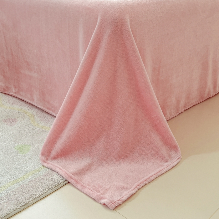 91家纺网 家纺一手货源 找家纺 妖妖家纺 2025新款高克重200克牛奶绒印花四件套 绒绒小猫