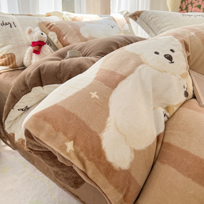 91家纺网 家纺一手货源 找家纺 妖妖家纺 2025新款高克重200克牛奶绒印花四件套 汪星软绒窝