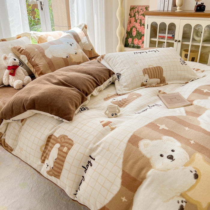 91家纺网 家纺一手货源 找家纺 妖妖家纺 2025新款高克重200克牛奶绒印花四件套 汪星软绒窝