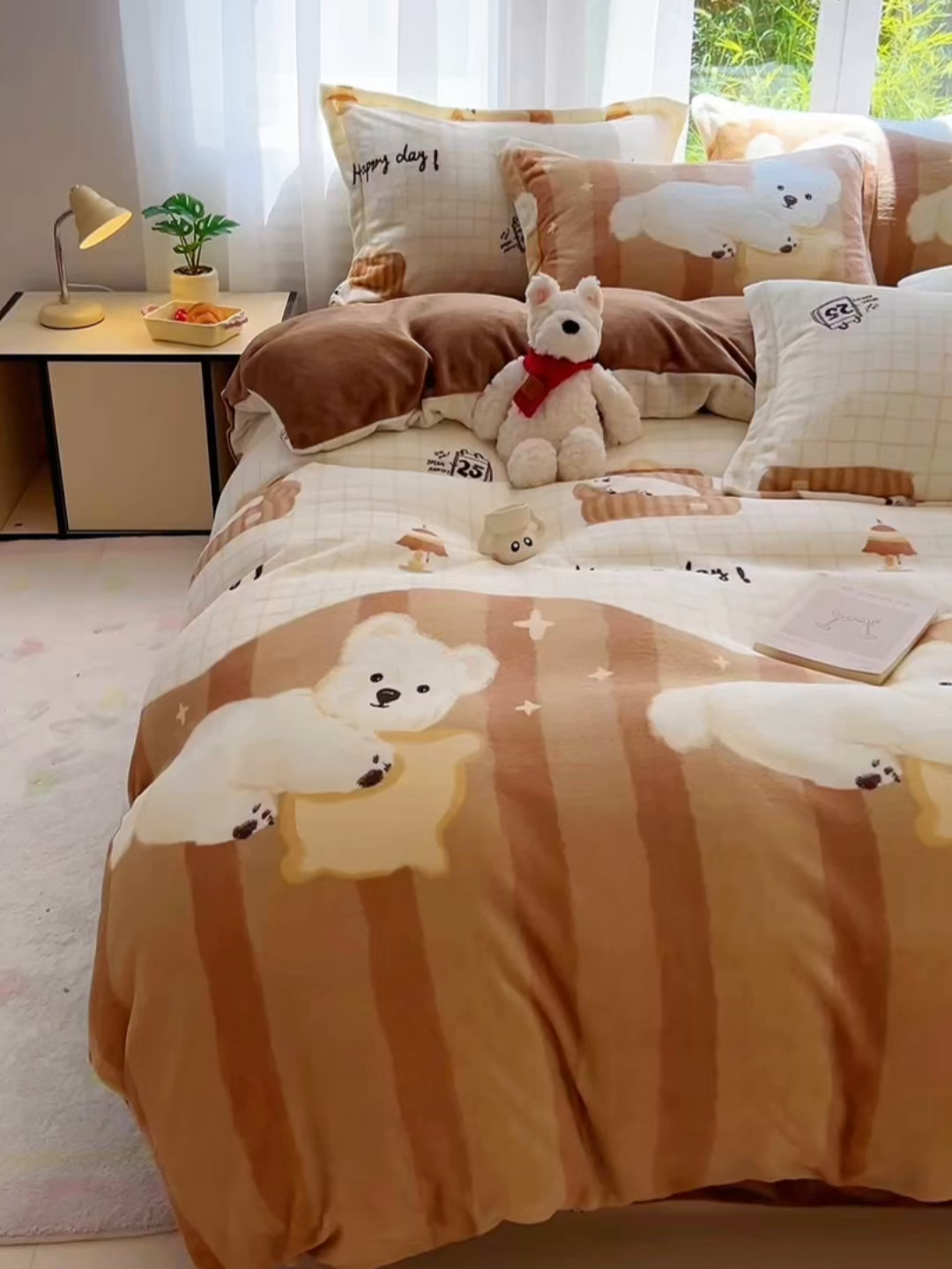 91家纺网 家纺一手货源 找家纺 妖妖家纺 2025新款高克重200克牛奶绒印花四件套 汪星软绒窝