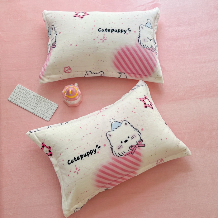 91家纺网 家纺一手货源 找家纺 妖妖家纺 2025新款高克重200克牛奶绒印花四件套 心尖萌汪