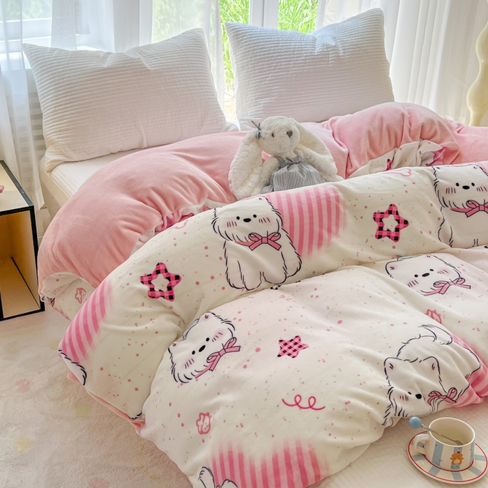 91家纺网 家纺一手货源 找家纺 妖妖家纺 2025新款高克重200克牛奶绒印花四件套 心尖萌汪