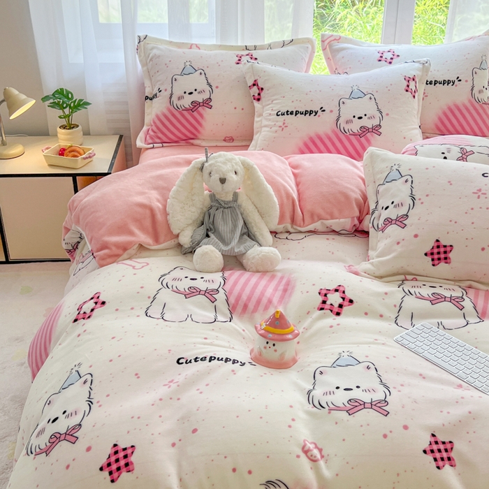 91家纺网 家纺一手货源 找家纺 妖妖家纺 2025新款高克重200克牛奶绒印花四件套 心尖萌汪