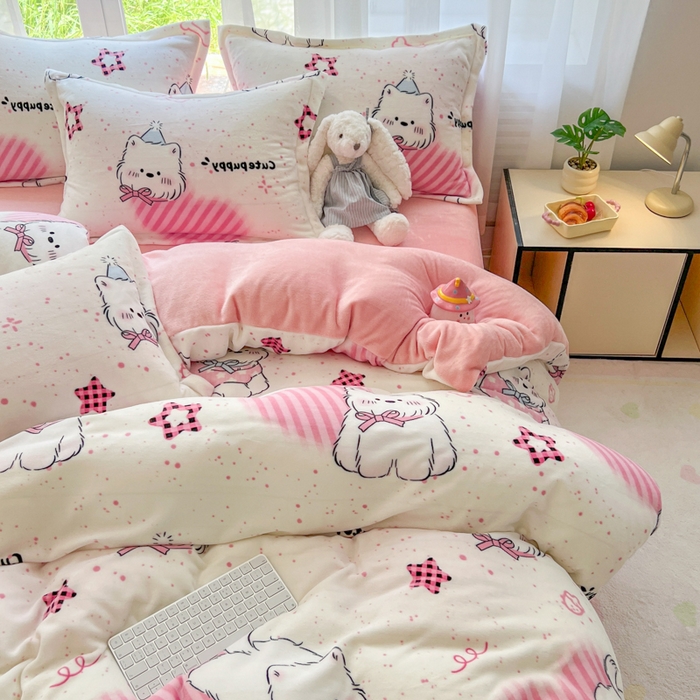 91家纺网 家纺一手货源 找家纺 妖妖家纺 2025新款高克重200克牛奶绒印花四件套 心尖萌汪