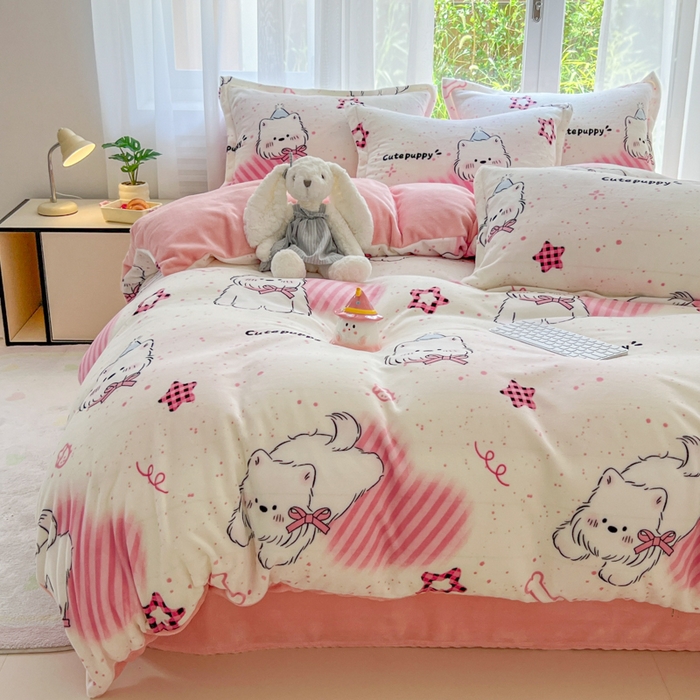 91家纺网 家纺一手货源 找家纺 妖妖家纺 2025新款高克重200克牛奶绒印花四件套 心尖萌汪