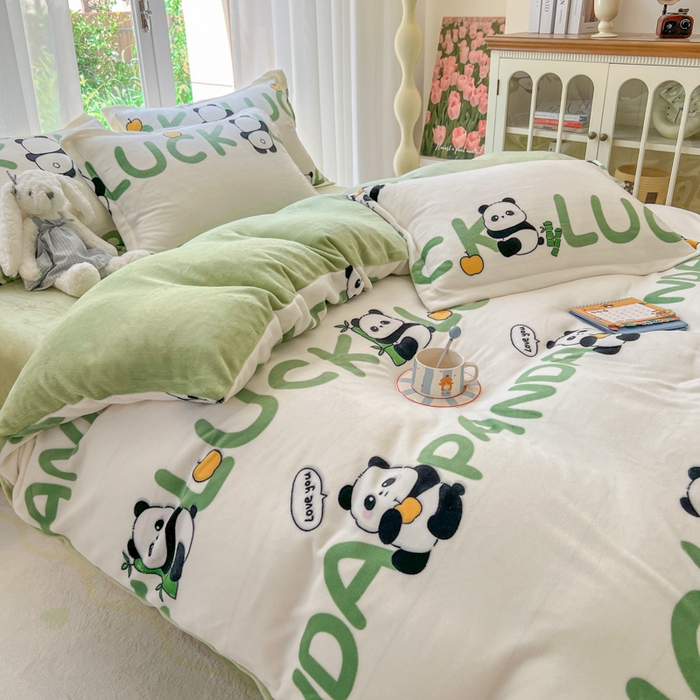 91家纺网 家纺一手货源 找家纺 妖妖家纺 2025新款高克重200克牛奶绒印花四件套 幸运国宝