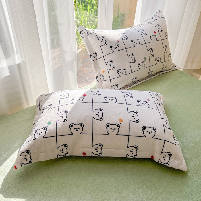 91家纺网 家纺一手货源 找家纺 妖妖家纺 2025新款高克重200克牛奶绒印花四件套 熊熊拼图