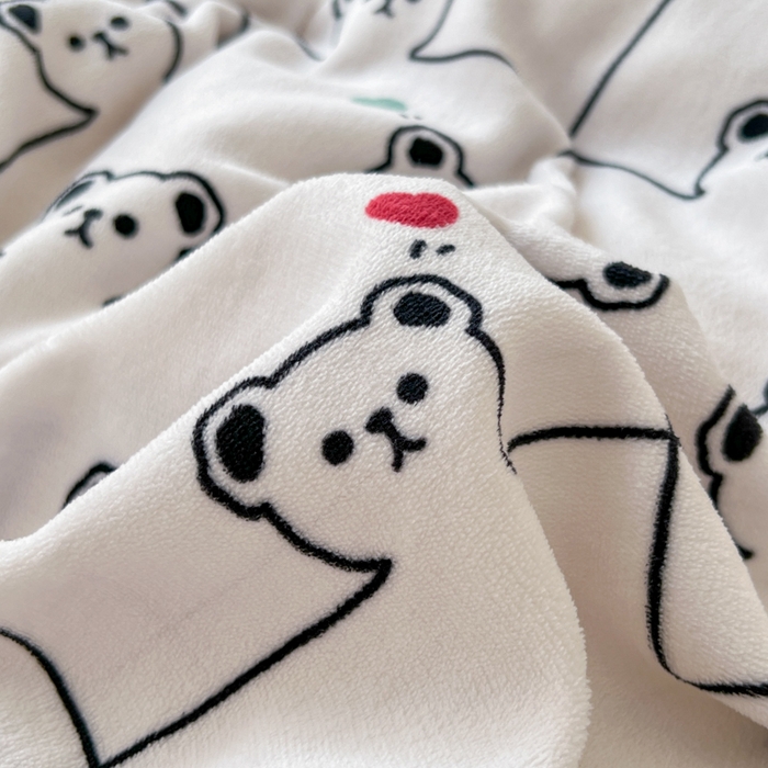 91家纺网 家纺一手货源 找家纺 妖妖家纺 2025新款高克重200克牛奶绒印花四件套 熊熊拼图